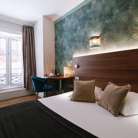 ליון Hotel Du Dauphin מראה חיצוני תמונה