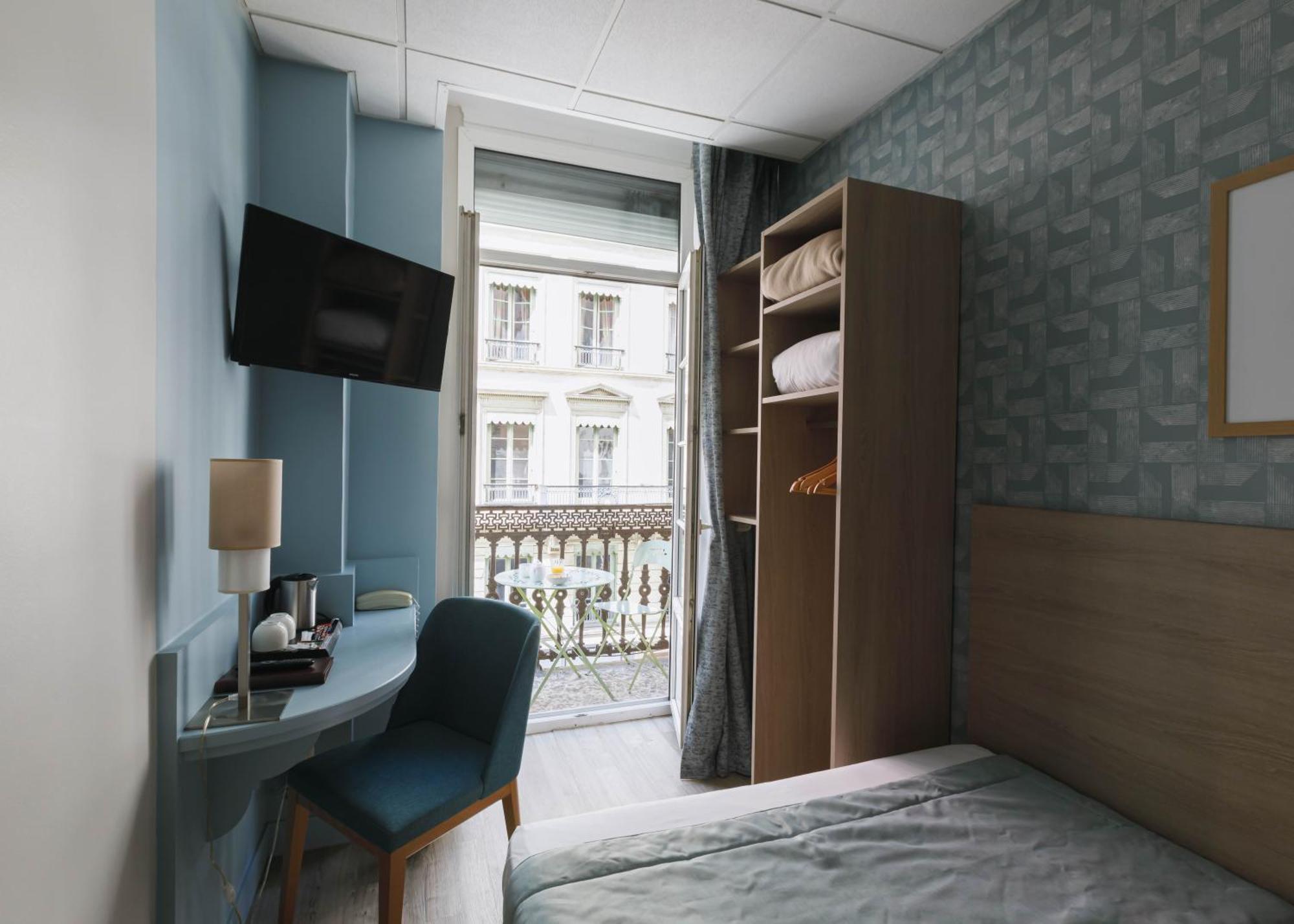 ליון Hotel Du Dauphin מראה חיצוני תמונה
